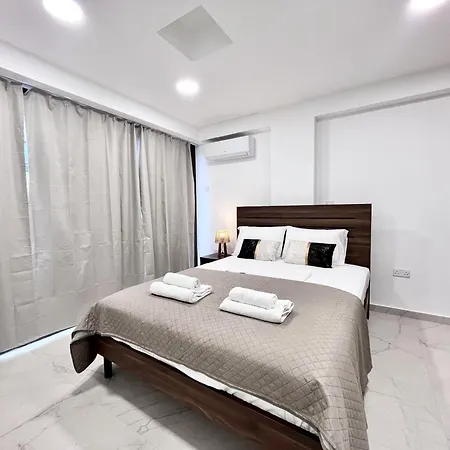 Finikoudes Nest 2 * Ларнака